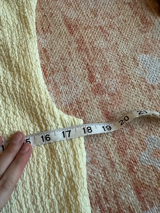 Abercrombie and Fitch Paloma Bubble Knit Top butter Yellow size medium - Picture 5 of 6